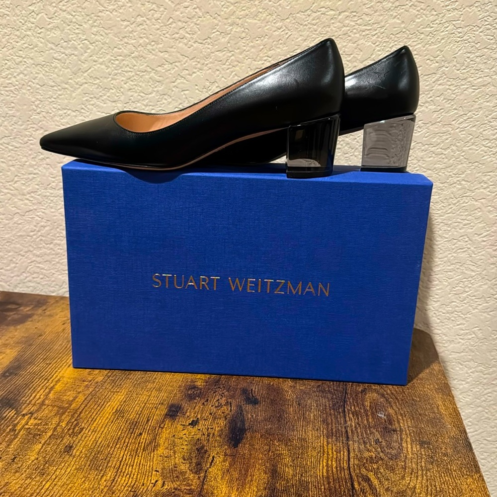 Brand new Stuart Weitzman Carole 50